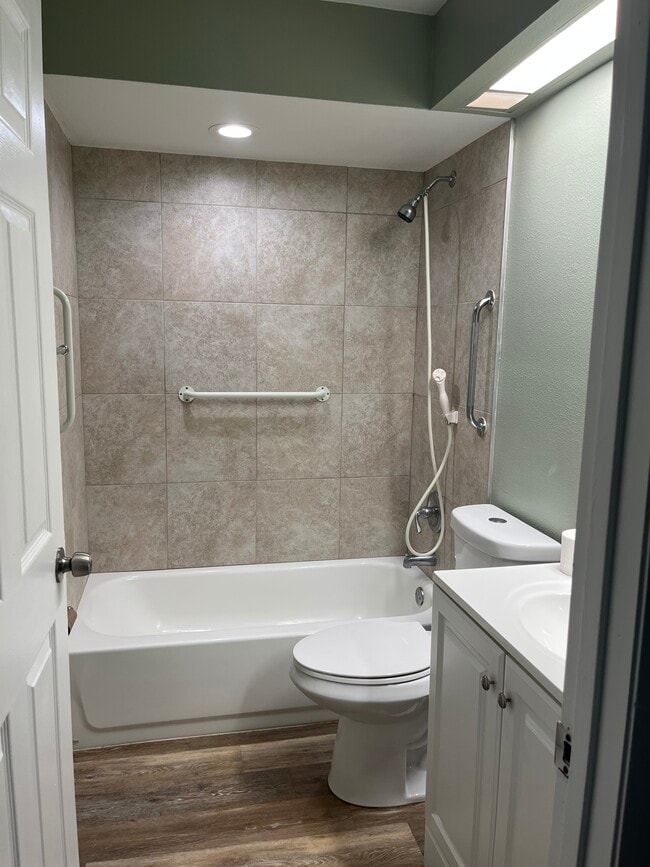 Photo - 101 Lake Hunter Dr