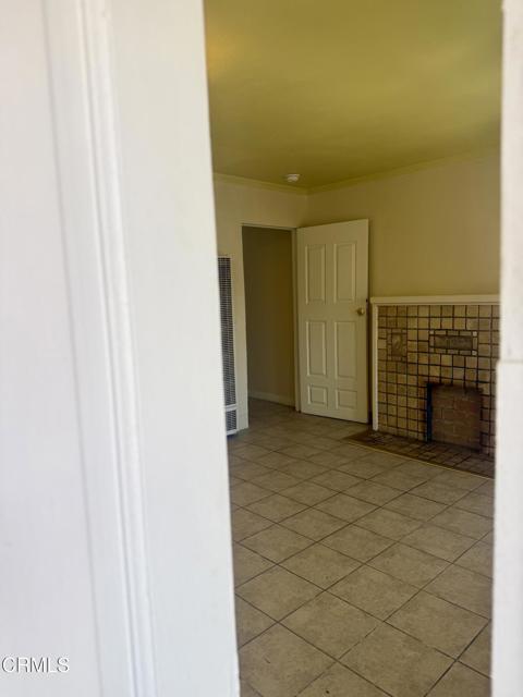 1176 W 38th St