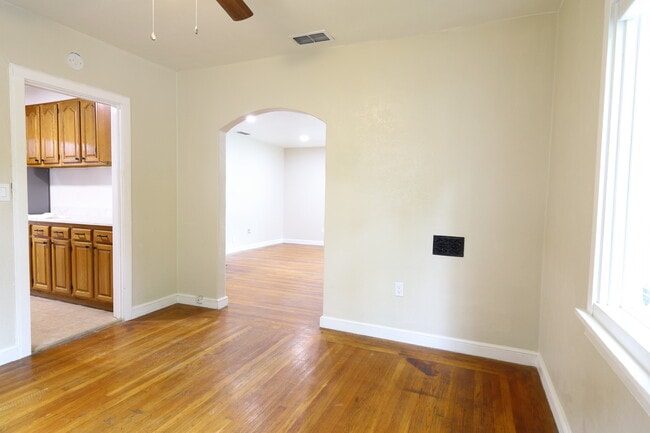 Photo - 2400 27th St Unidad 2400 27th st