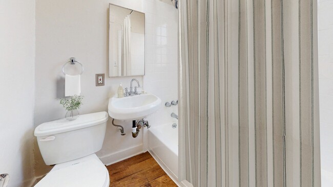 Photo - Darlington Court Apartments