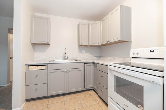 Photo - 8723 E 14th Ave