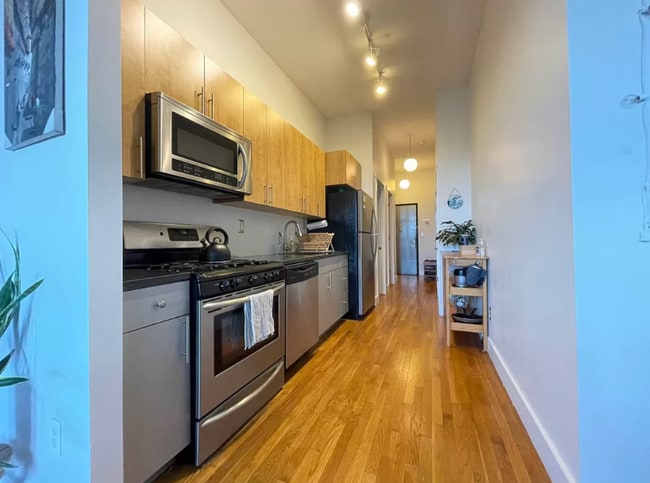 Photo - 174 Bay 29th St