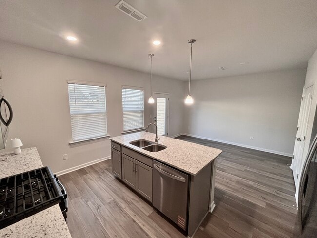 Photo - 2811 Farmhouse Dr