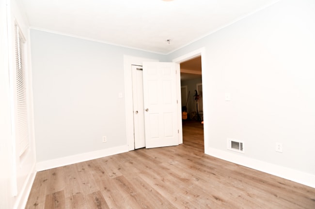 Photo - 107 John St