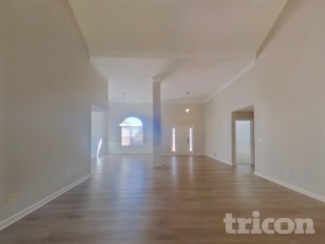 Photo - 12513 Lakeside Pkwy