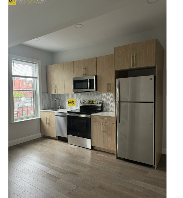 Photo - 373 Commonwealth Ave