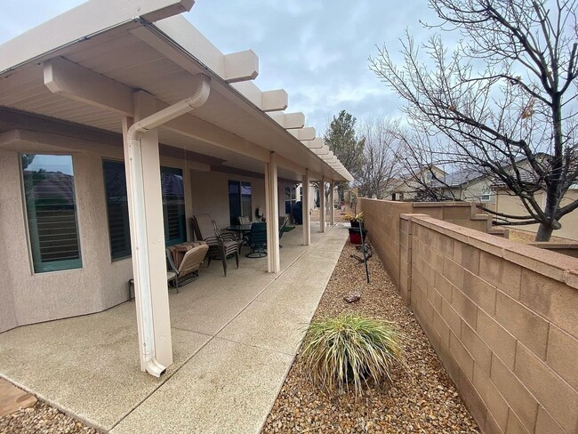 Photo - 2 Bedroom Home In Sun River 55+ Community With Amenities