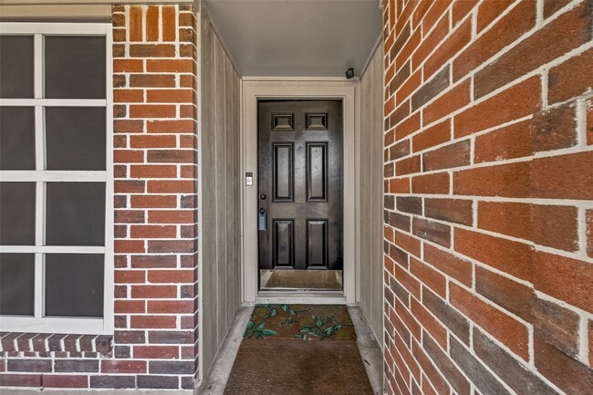 Photo - 1407 Somercotes Ln