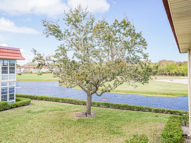 Photo - 74 Royal Oak Ct Unit 205