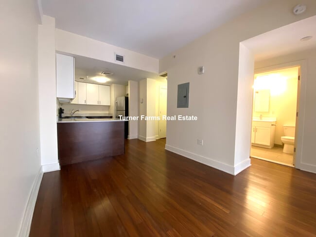 Photo - 10 Winter St Unidad 305