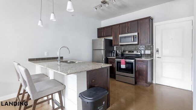 Photo - 4300 Cromwell Dr Unit 5109