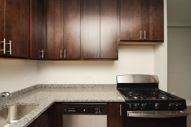 Photo - 1133 Maple Ave Unit RRG