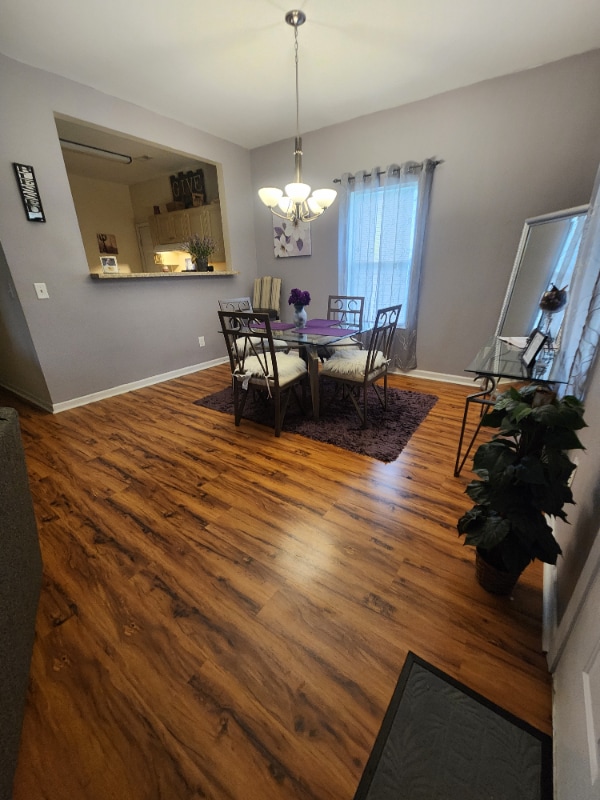 Photo - 312 Broad Dr SW