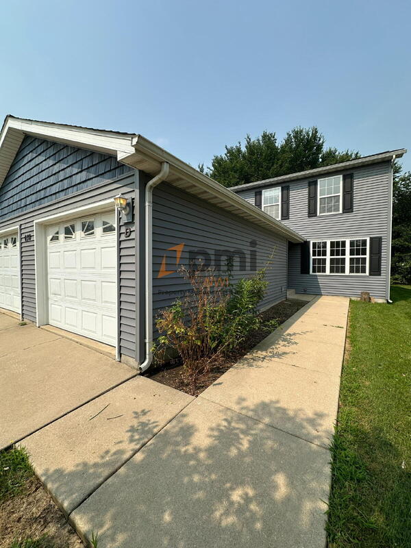 Building Photo - 678 Dearborn Rd