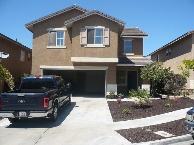 Building Photo - Nice 3 bedroom home plus a loft!