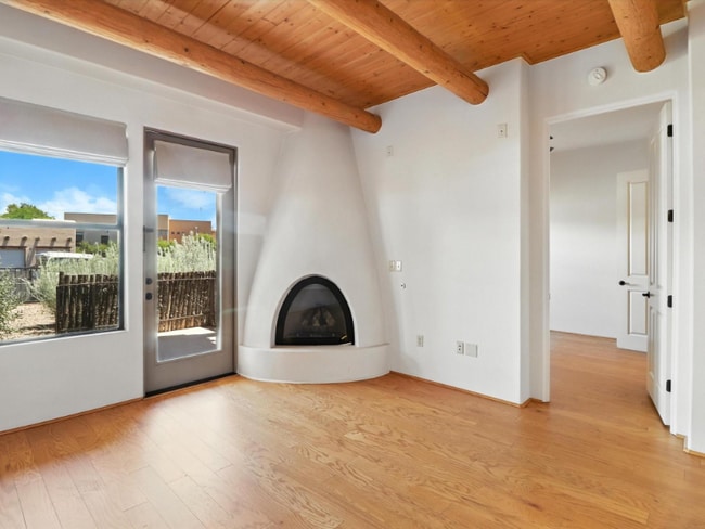 Building Photo - 1405 Vegas Verdes Dr Rental