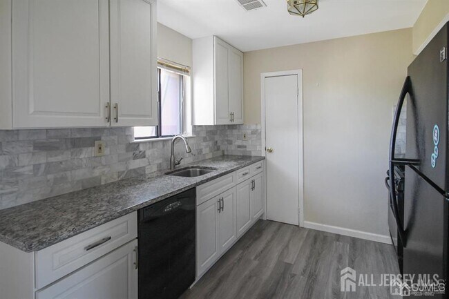 Photo - 1220 N Oaks Blvd