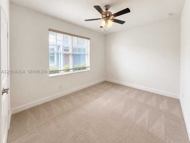 1263 Orchard Dr