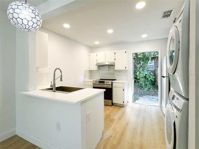 Photo - 722 Angelina Ln