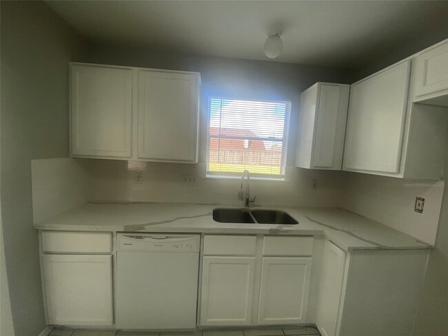 Photo - 14007 Oleoke Ln