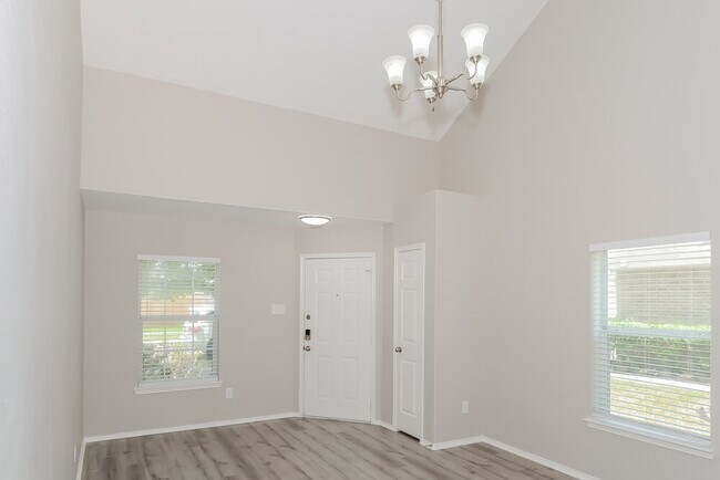 Photo - 7318 Cypress Pr Dr