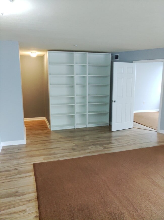 Photo - 2121 Nicholasville Rd Unit 403