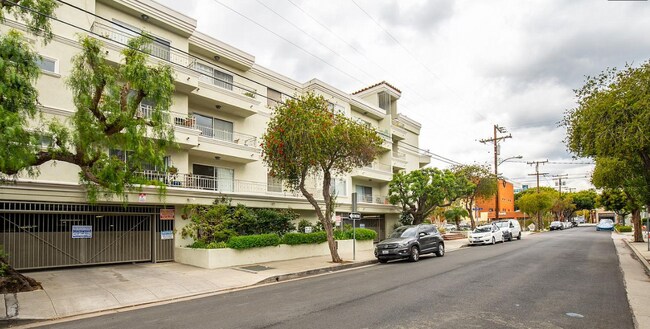 Photo - 1440 23rd St Unidad 309