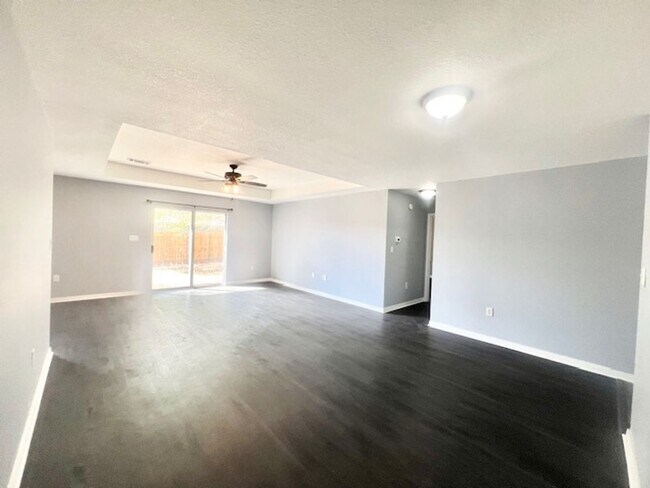 Photo - 3200 Skynight Dr