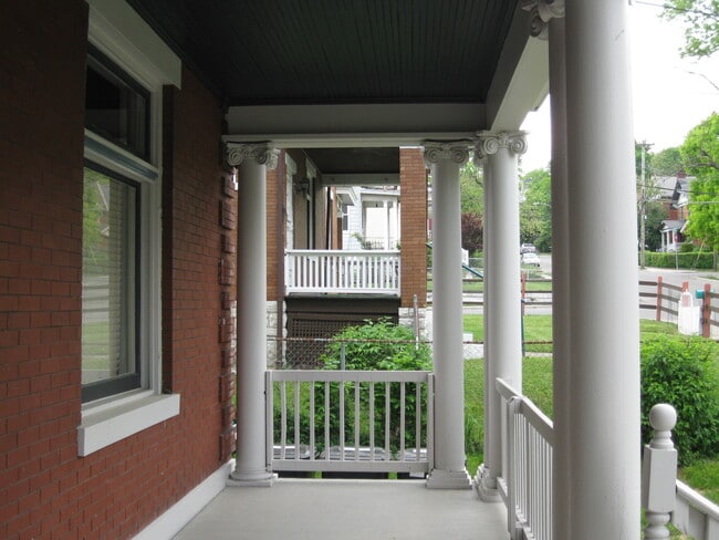 Photo - 287 McCormick Pl Unit 3