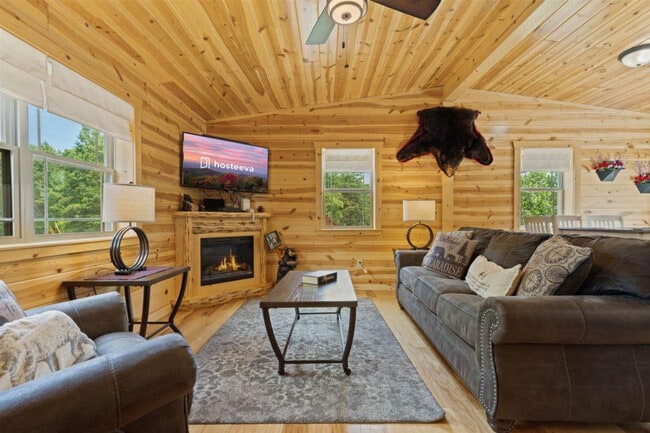Building Photo - 1150 Pinyon Cir Rental