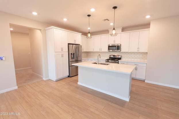 Photo - 773 E Lark St