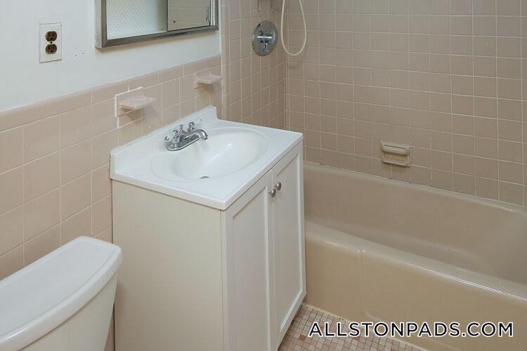 Photo - 26 Allston St Unidad 10