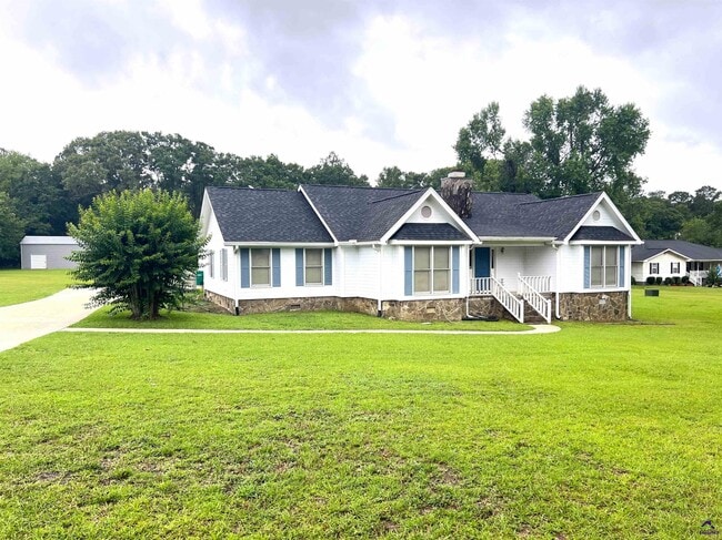 Photo - 178 Woodard Rd
