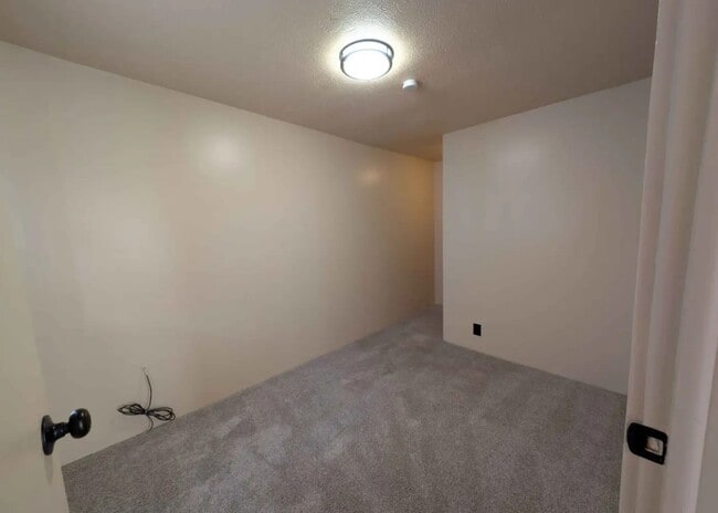 Photo - 501 School St