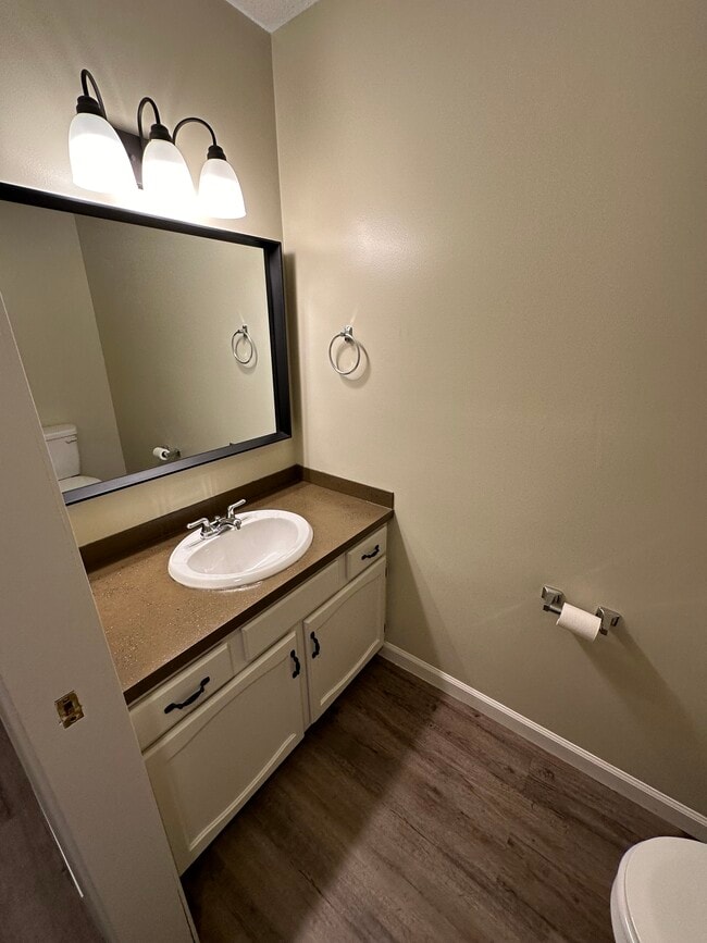 Photo - 3900 N Saginaw Rd