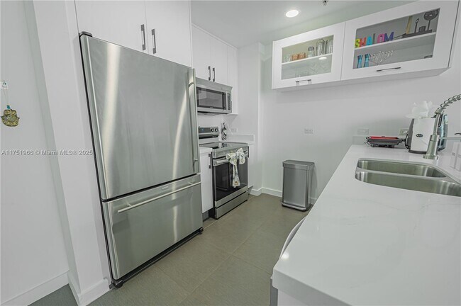 Photo - 3301 NE 1st Ave Unit m0703