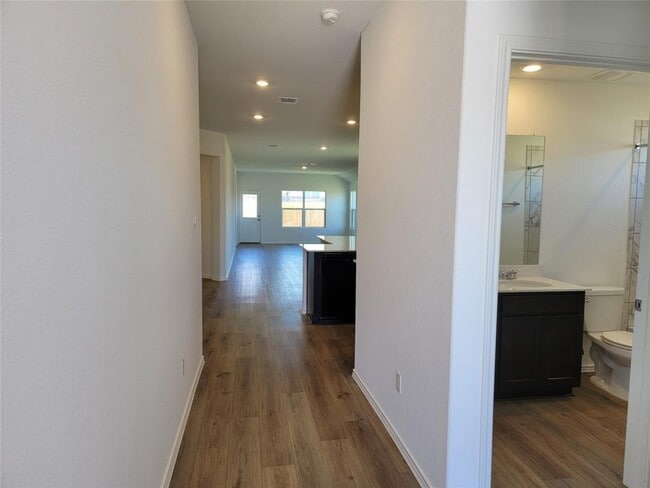 Photo - 100 Montego St