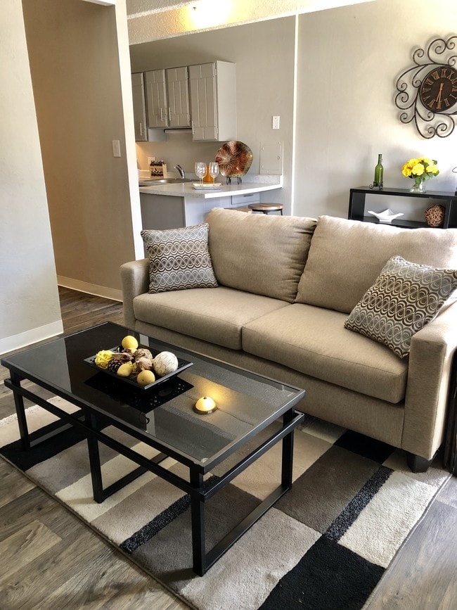 Photo - Geneva Flats