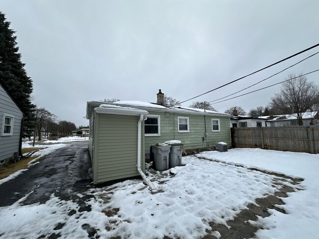 Photo - 6528 W Lawn Ave