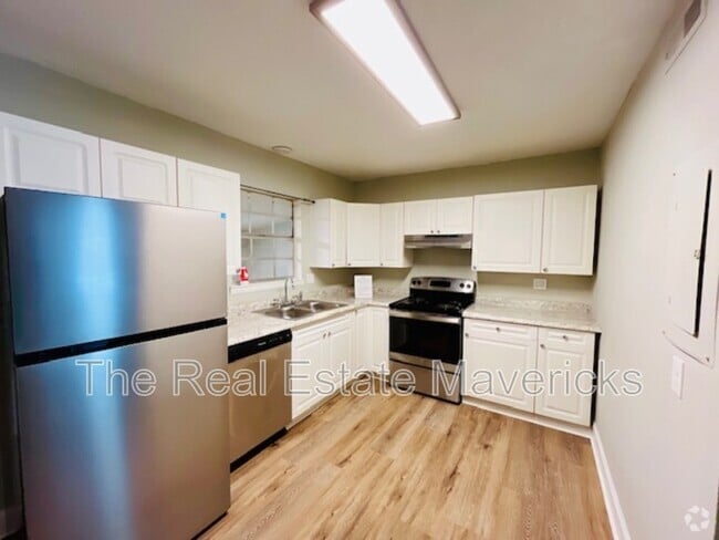 Building Photo - 45 Gale St Rental