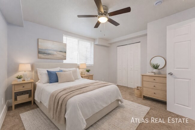 Photo - 1861 W Mosier Pl Unit B