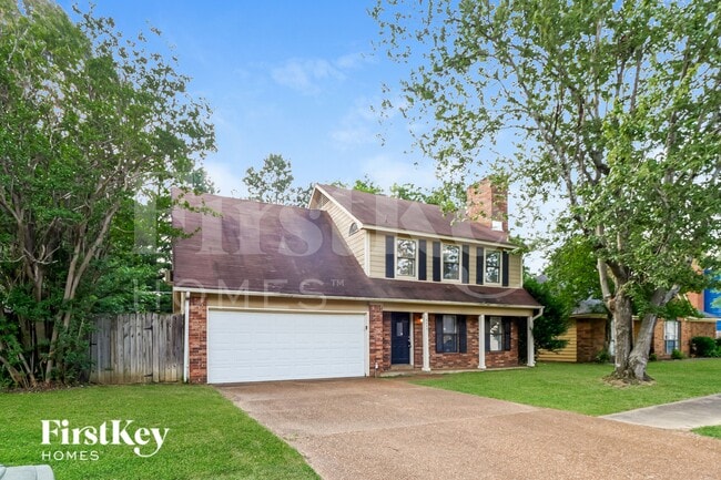 2428 Green Glen Dr