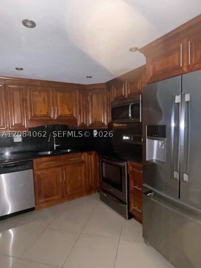 4140 NW 90th Ave Unit 104