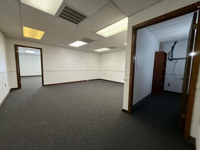 Photo - 4323 Division Street