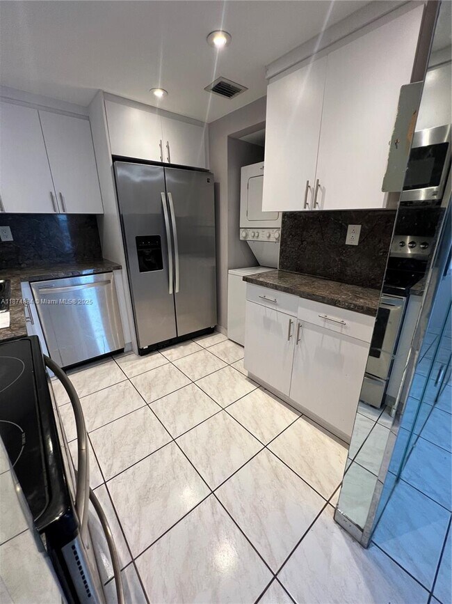 Photo - 5731 NW 37th St Unit 221
