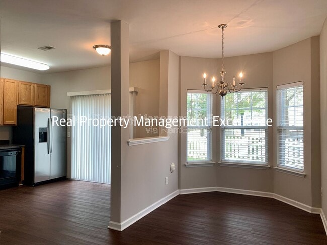 Photo - 310 Gilman Ln