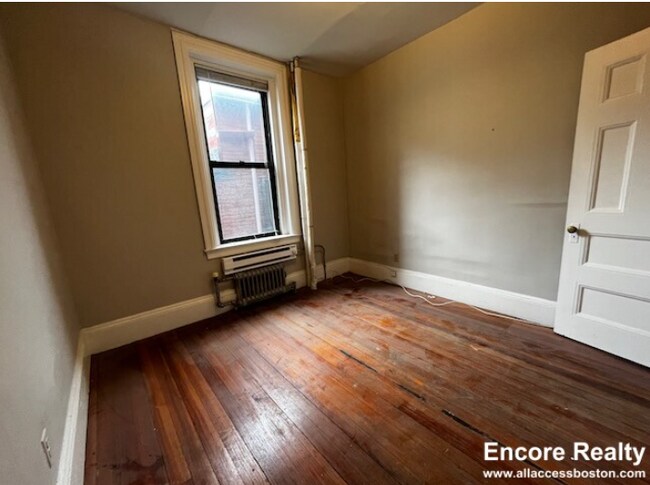 Photo - 50 JFK St Unit 3