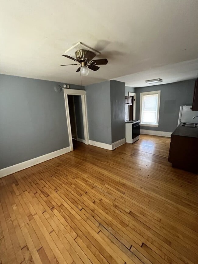 Photo - Bright 2 Bed / 1 Bath off Brady St | Free Laundry & Pet-Friendly Unit #2