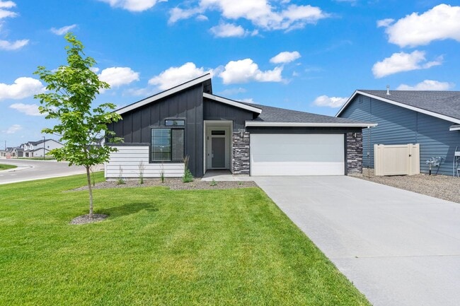 Beautiful Newer Built Home in a Prime Cald... - Beautiful Newer Built Home in a Prime Cald...