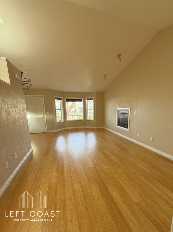 Photo - 935 SW 7th St